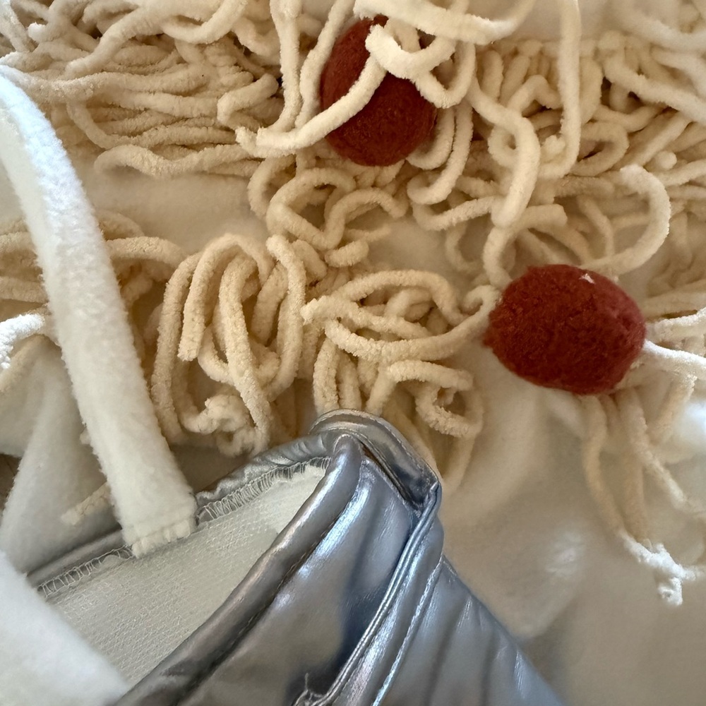 Spaghetti Costume - Picture 4 of 5
